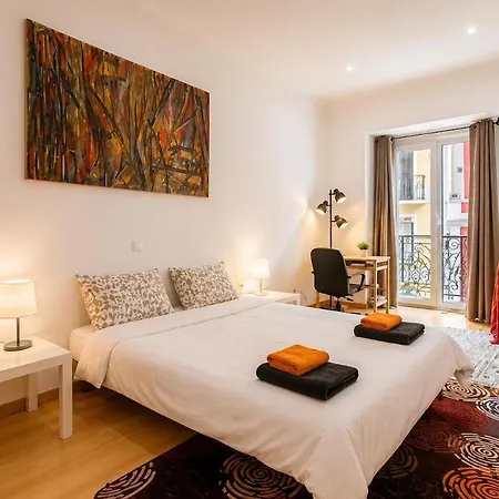 Апартаменты Spacious 3br Apartment, Metro At Door, Baixa *