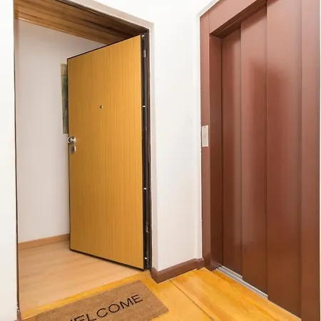 Апартаменты Spacious 3br Apartment, Metro At Door, Baixa