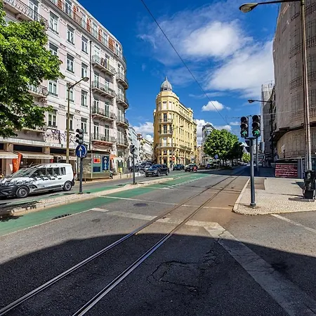 Апартаменты Spacious 3br Apartment, Metro At Door, Baixa *